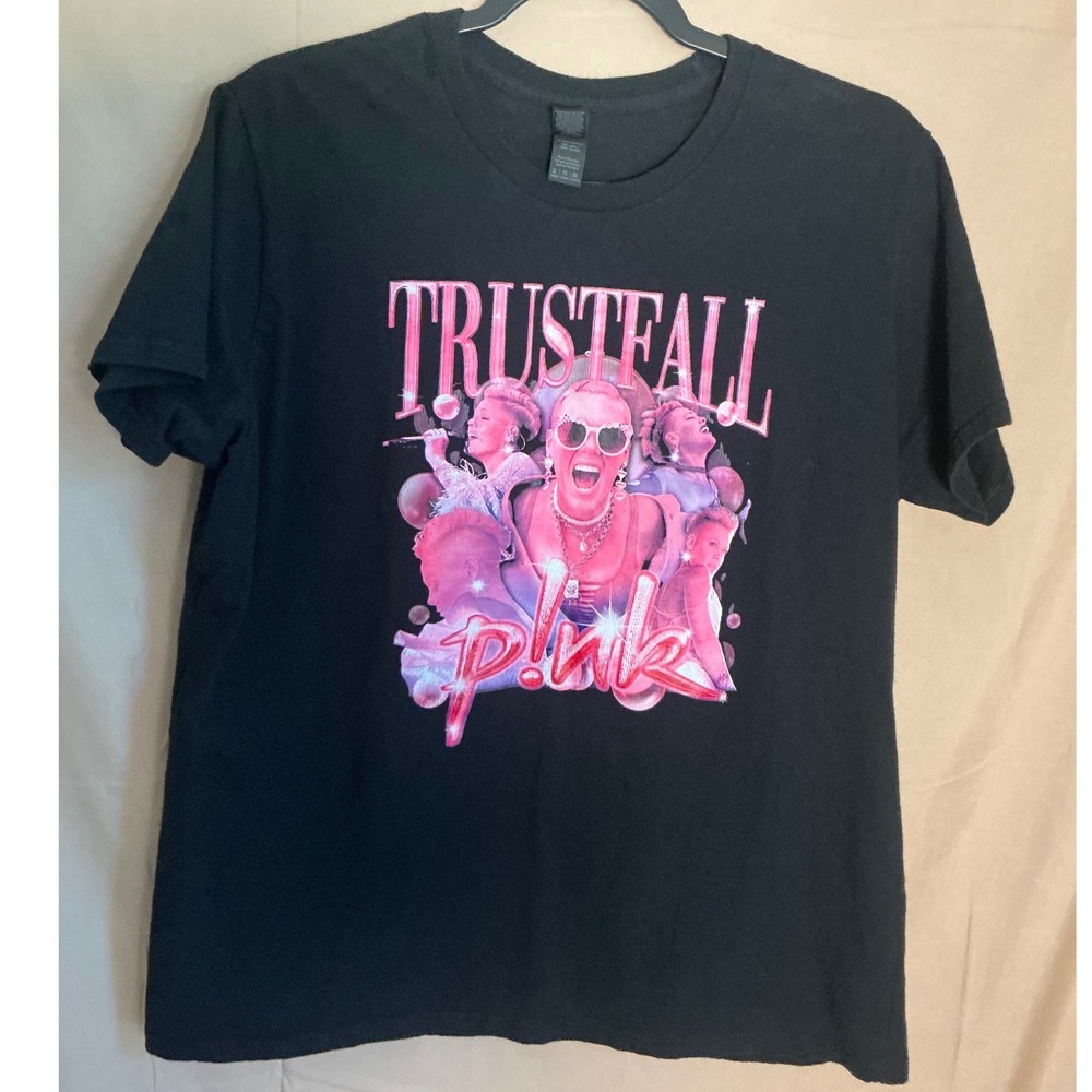 Gildan P!nk Trustfall Graphic T-Shirt Women XL Black Excellent Short Sleeve Tee